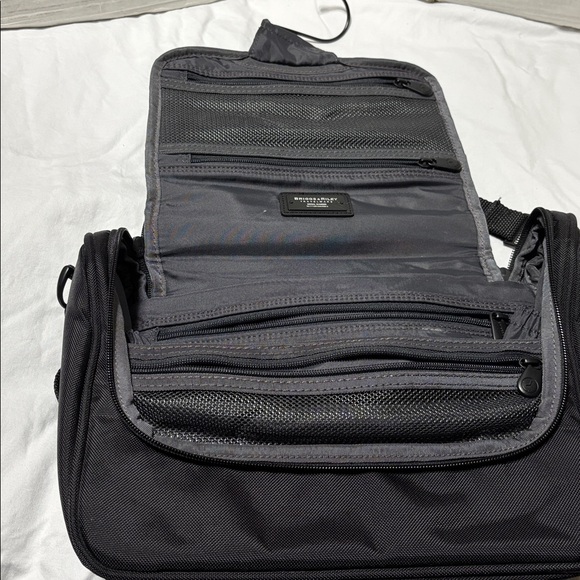 Briggs & Riley nylon messenger bag with multiple pockets for organizing. NWOT main image 4